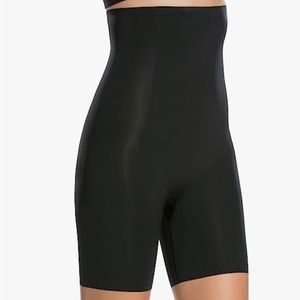 Spanx Thinstincts High Waisted Mid-Thigh Short size Medium